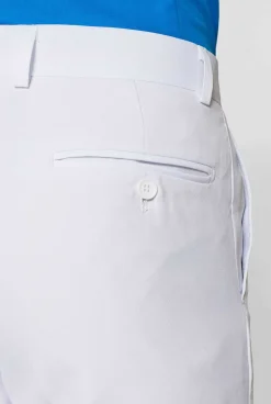 Opposuits, White Knight