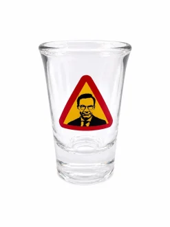 Snapsglas, vägskylt Ulf Kristersson