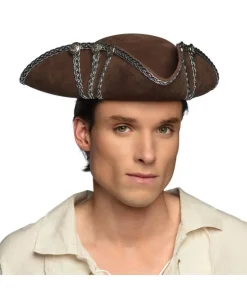 Trekantshatt, pirat Alistair