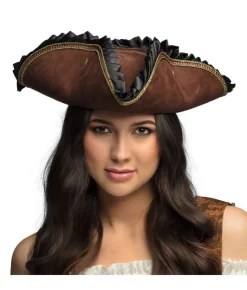 Trekantshatt, pirat Evalyn